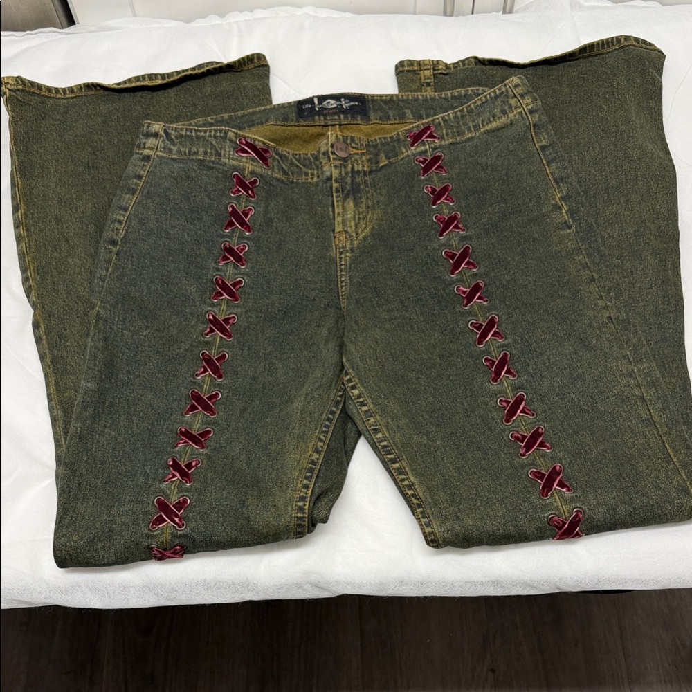 lei Olive Wide-Leg Jeans with Burgundy Velvet Lace-Up Trim